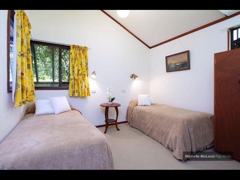 113 Burbong Street, Chapel Hill QLD 4069