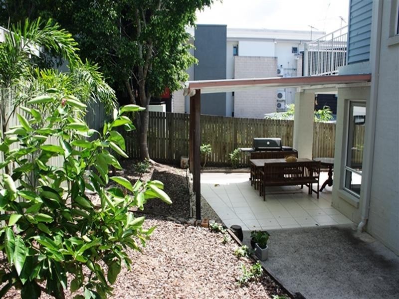59 Lambert Road, Indooroopilly QLD 4068