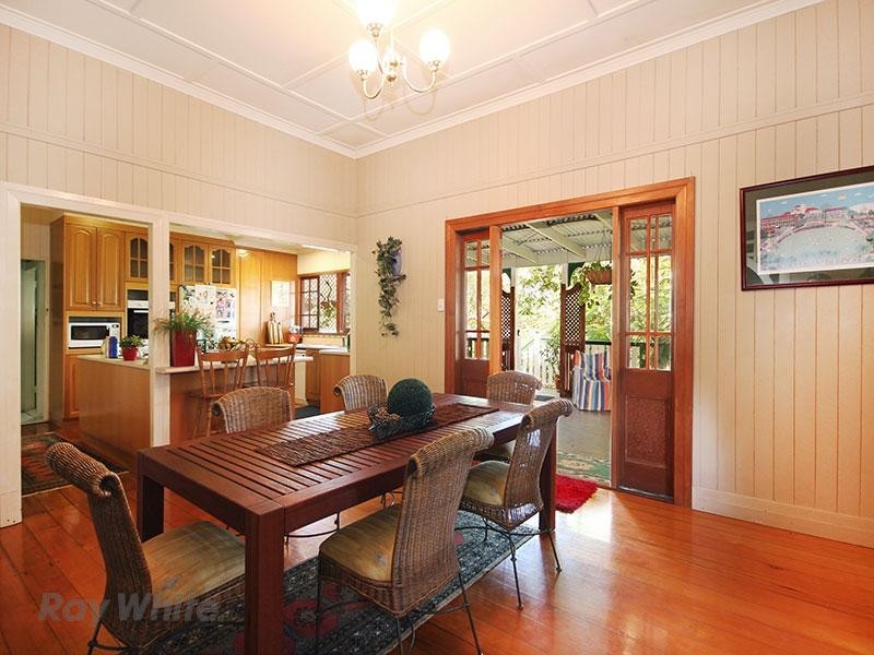 62 Disraeli Street, Indooroopilly QLD 4068