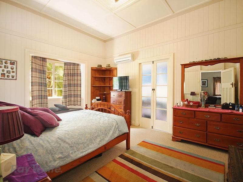 62 Disraeli Street, Indooroopilly QLD 4068