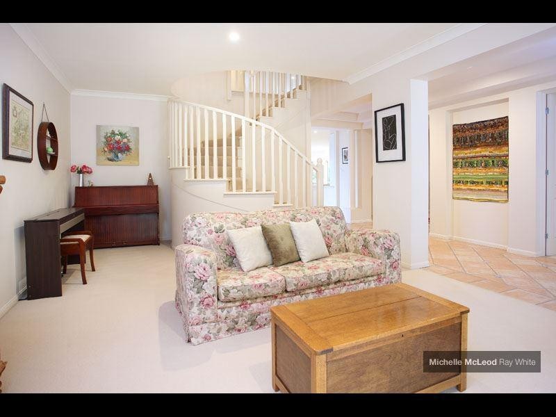 21 Tangy Street, Brookfield QLD 4069