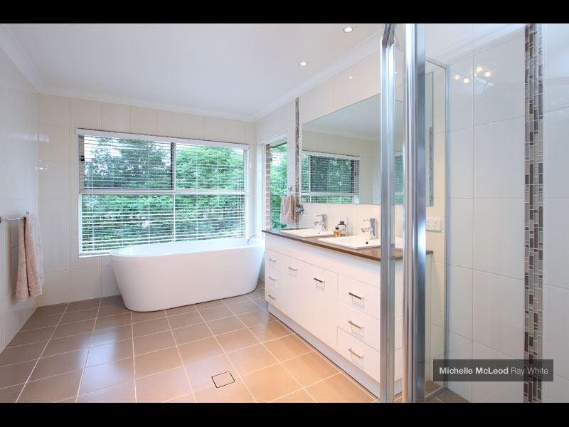 21 Tangy Street, Brookfield QLD 4069