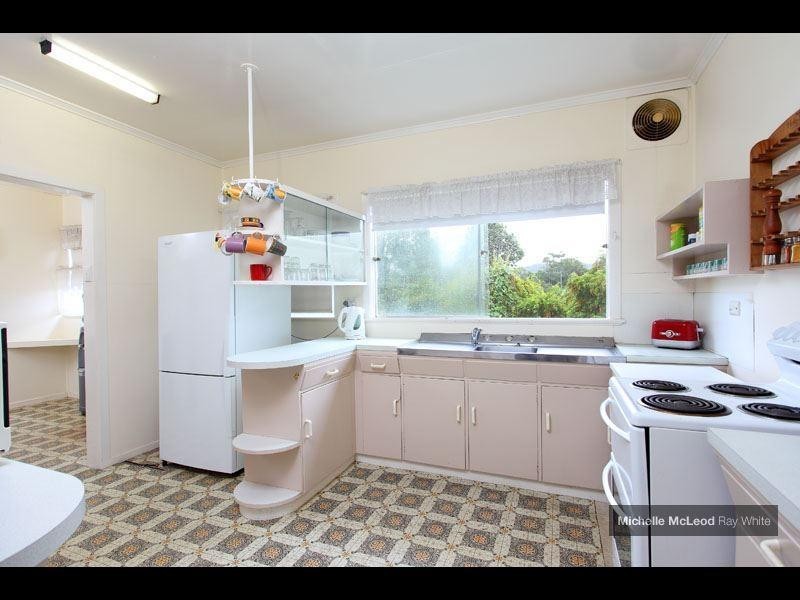 5 Euree Street, Kenmore QLD 4069