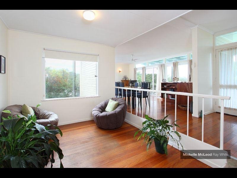 5 Euree Street, Kenmore QLD 4069