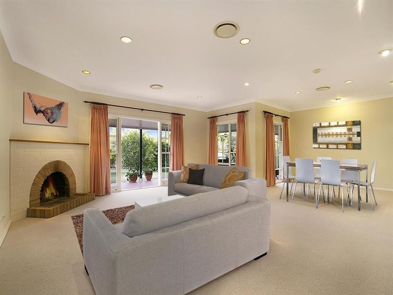 88 Riversleigh Road, Bellbowrie QLD 4070