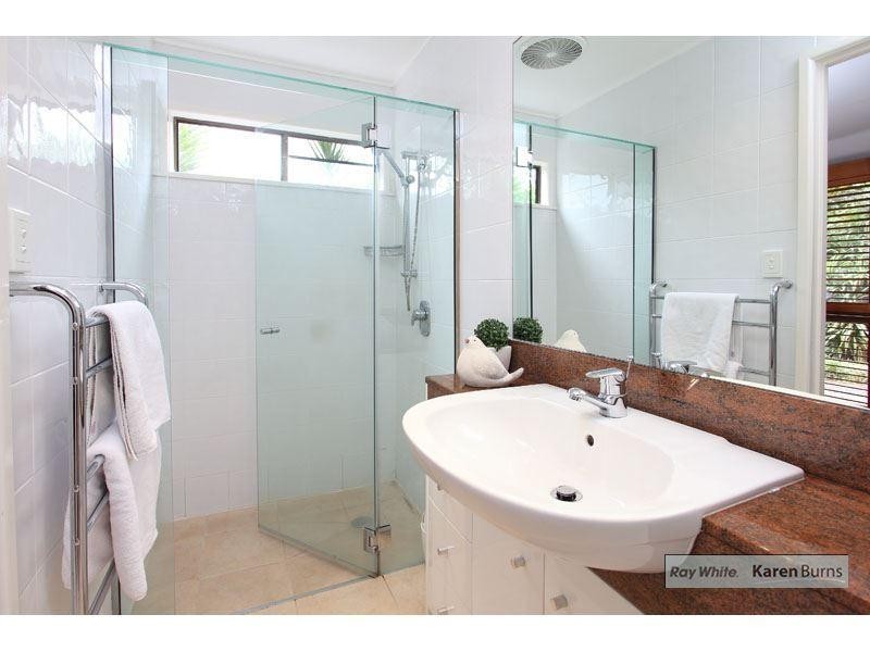 10 Ardell Street, Kenmore QLD 4069