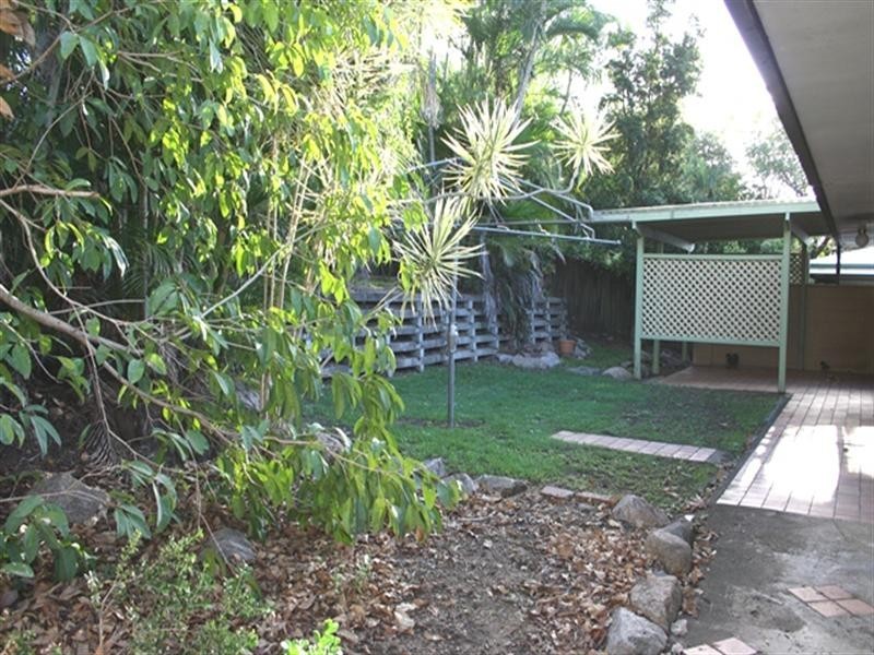 25 Rosewood Street, Bardon QLD 4065