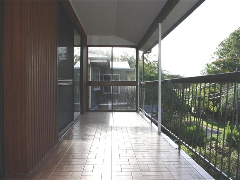 25 Rosewood Street, Bardon QLD 4065