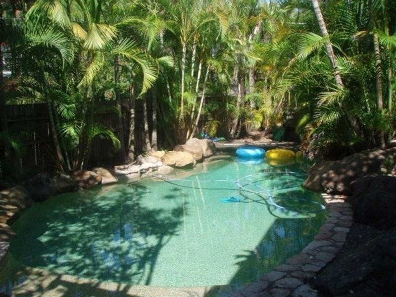 25 Rosewood Street, Bardon QLD 4065