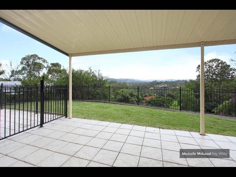 56 Bielby Road, Chapel Hill QLD 4069
