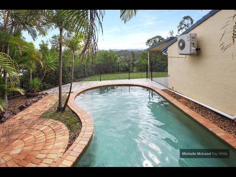 56 Bielby Road, Chapel Hill QLD 4069
