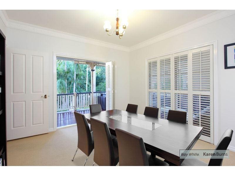 128 Ironbark Road, Chapel Hill QLD 4069