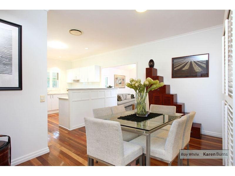 128 Ironbark Road, Chapel Hill QLD 4069