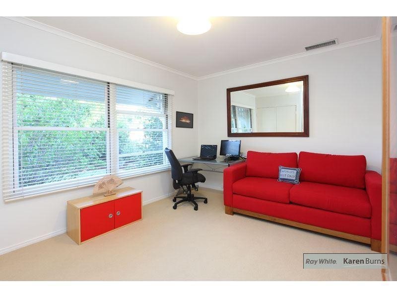 128 Ironbark Road, Chapel Hill QLD 4069