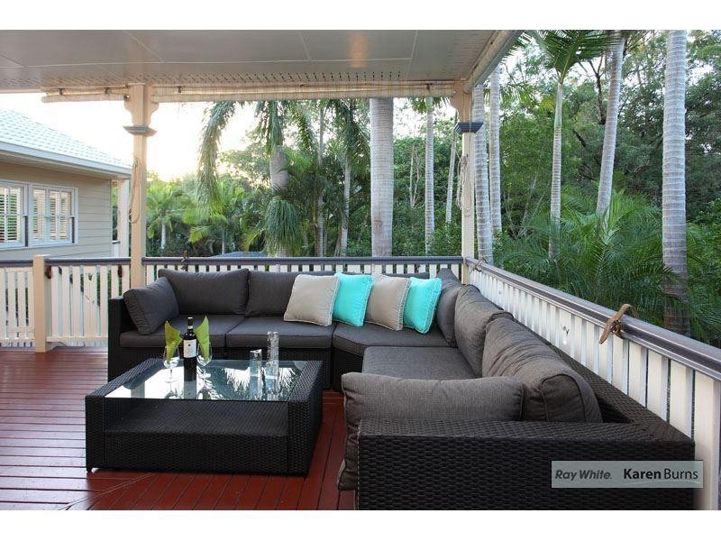 128 Ironbark Road, Chapel Hill QLD 4069