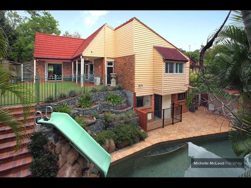 4 Moonah Street, Chapel Hill QLD 4069