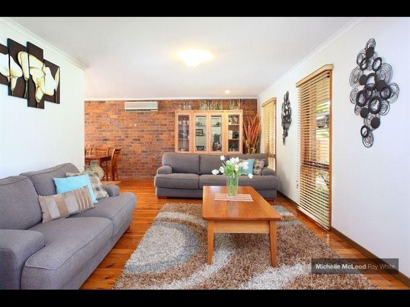 4 Moonah Street, Chapel Hill QLD 4069