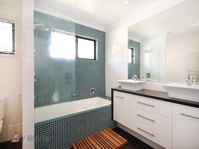 34 Kooringal Drive, Jindalee QLD 4074