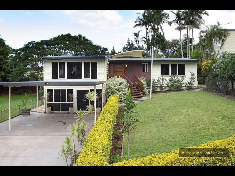 31 Norm Street, Kenmore QLD 4069