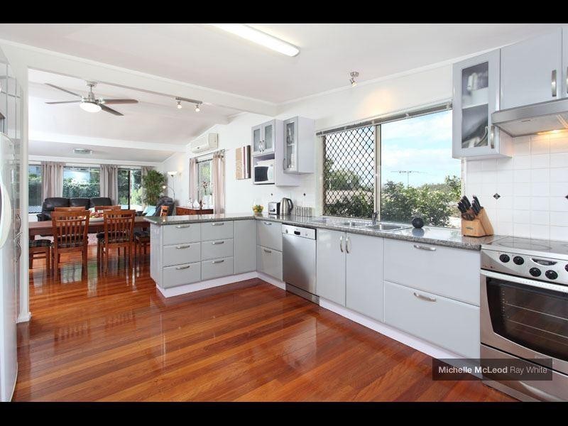 31 Norm Street, Kenmore QLD 4069