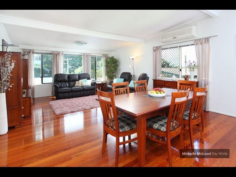 31 Norm Street, Kenmore QLD 4069