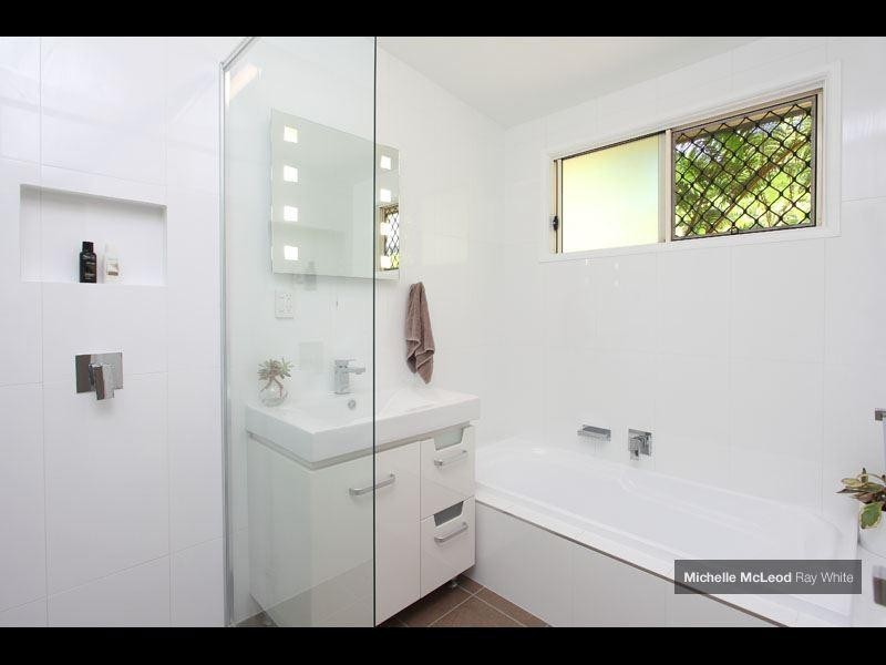 31 Norm Street, Kenmore QLD 4069