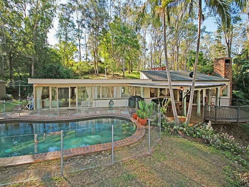 56 Herron Road, Pullenvale QLD 4069