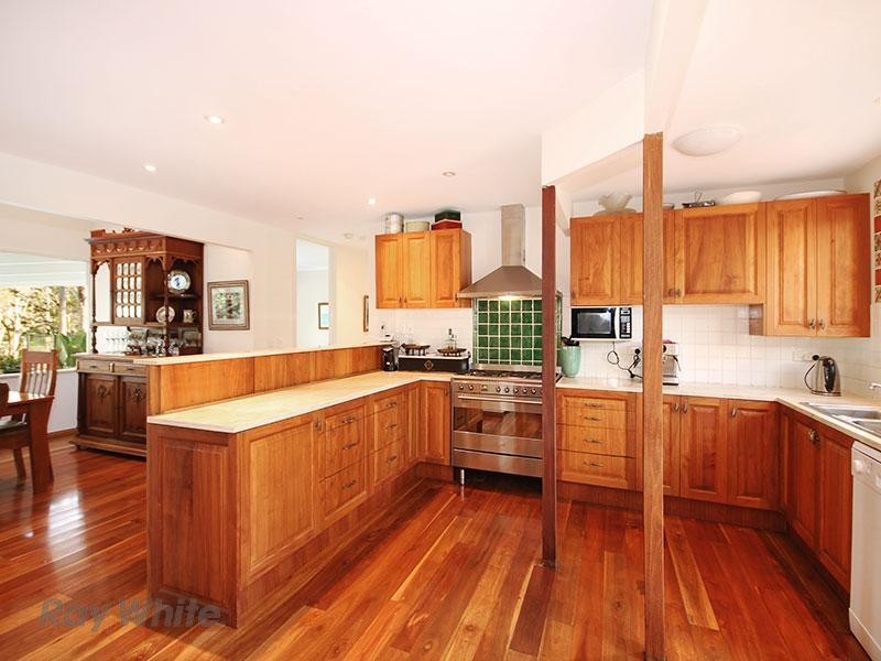 56 Herron Road, Pullenvale QLD 4069