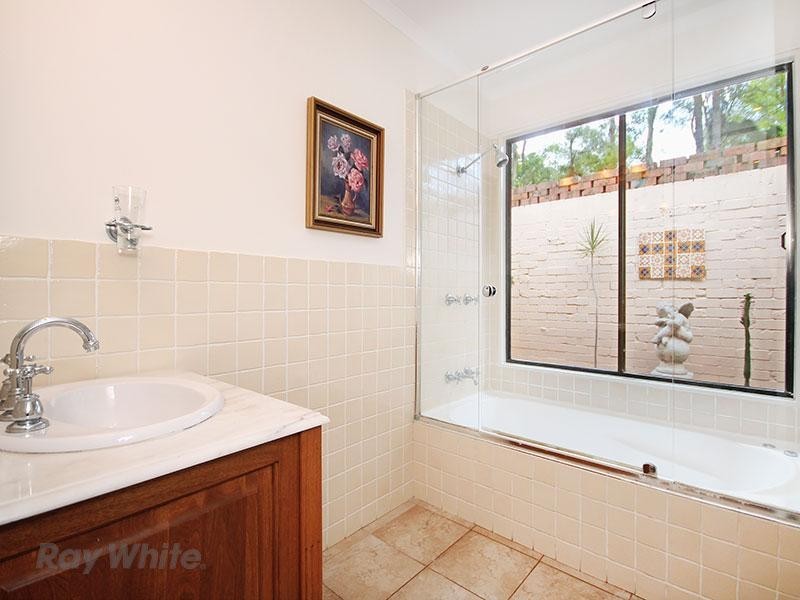 56 Herron Road, Pullenvale QLD 4069