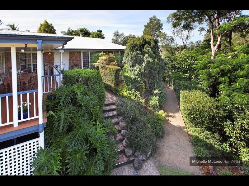 104 Creekside Street, Kenmore Hills QLD 4069