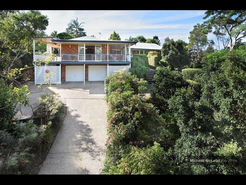 104 Creekside Street, Kenmore Hills QLD 4069