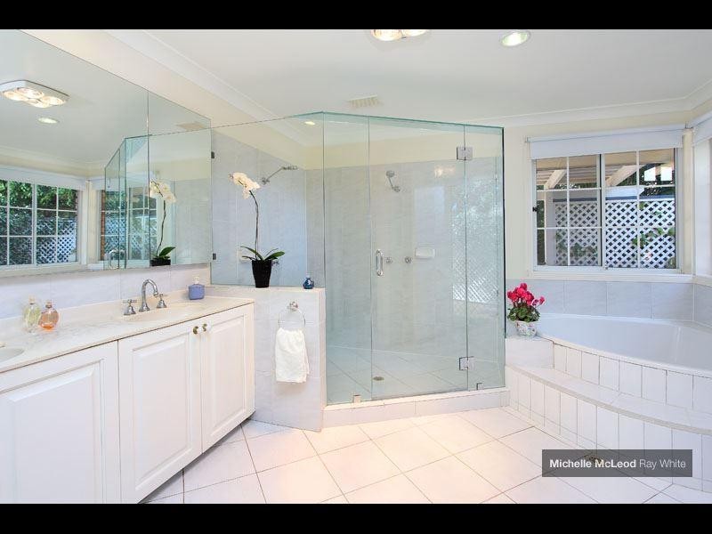 104 Creekside Street, Kenmore Hills QLD 4069