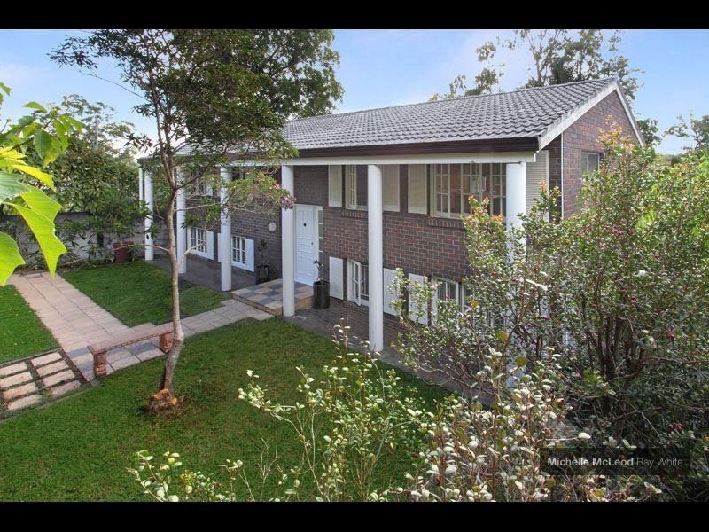 7 Sunset Road, Kenmore QLD 4069