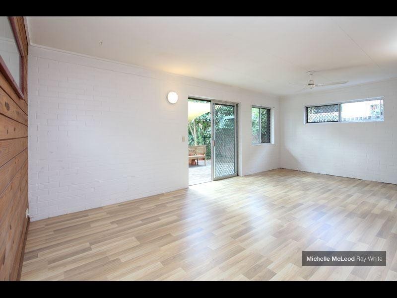 7 Sunset Road, Kenmore QLD 4069