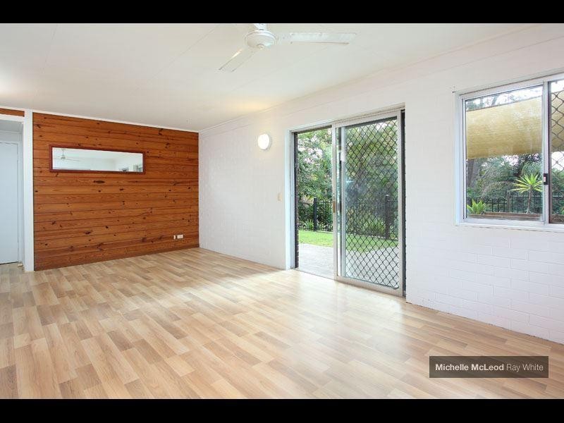 7 Sunset Road, Kenmore QLD 4069