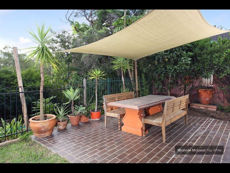 7 Sunset Road, Kenmore QLD 4069