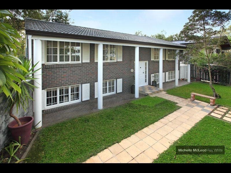 7 Sunset Road, Kenmore QLD 4069