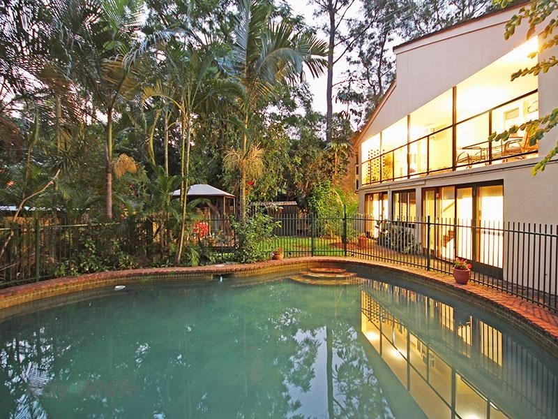 186 Burbong Street, Chapel Hill QLD 4069