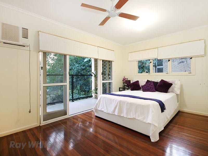 186 Burbong Street, Chapel Hill QLD 4069