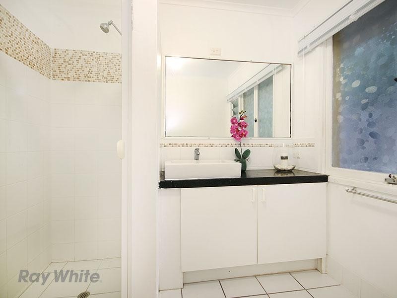 186 Burbong Street, Chapel Hill QLD 4069