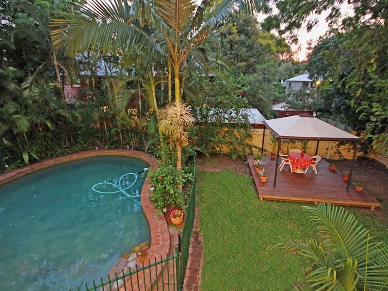 186 Burbong Street, Chapel Hill QLD 4069