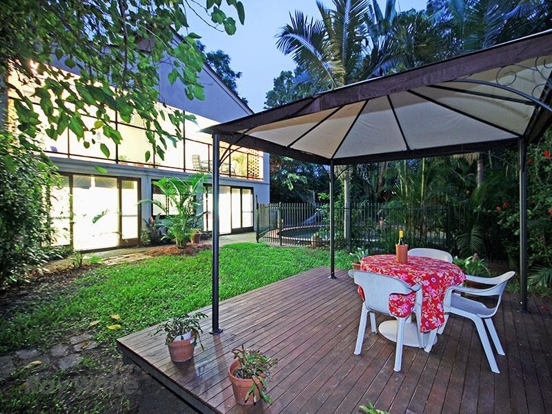 186 Burbong Street, Chapel Hill QLD 4069