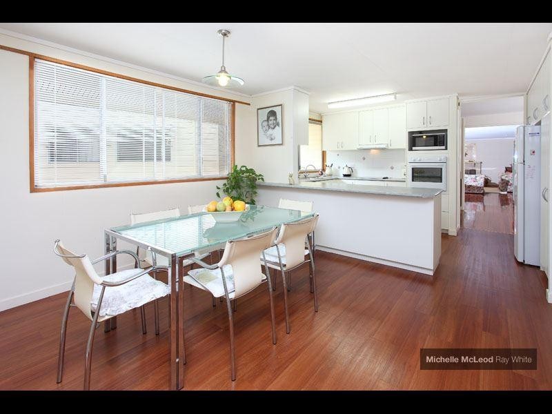 8 Bejimba Street, Kenmore QLD 4069