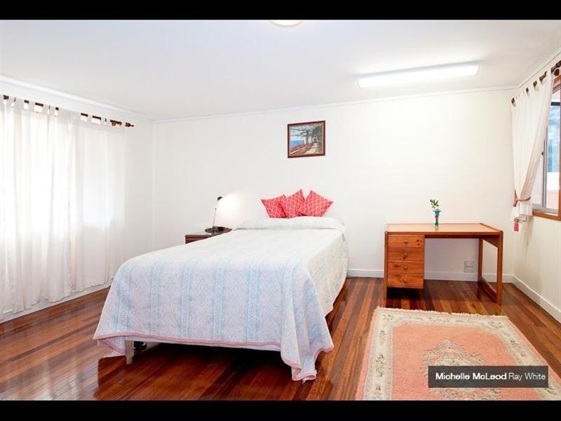 8 Bejimba Street, Kenmore QLD 4069