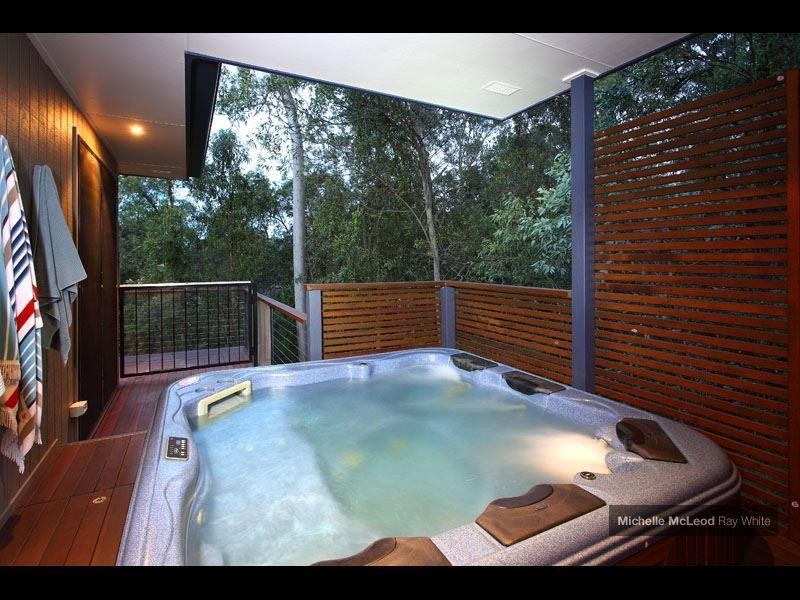 4A Carissa Place, Chapel Hill QLD 4069