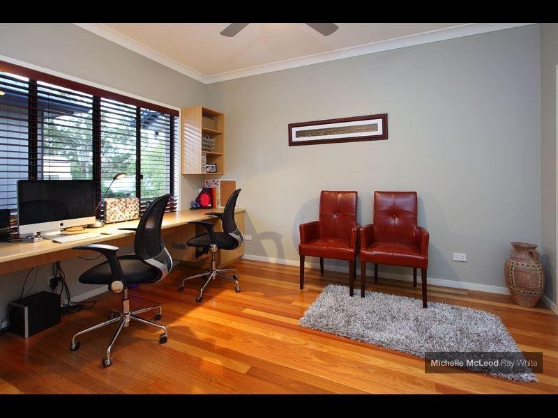 4A Carissa Place, Chapel Hill QLD 4069