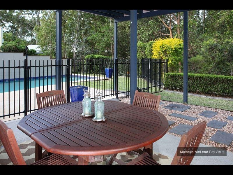 4A Carissa Place, Chapel Hill QLD 4069