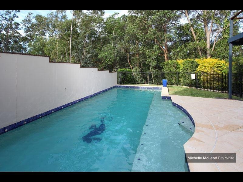 4A Carissa Place, Chapel Hill QLD 4069