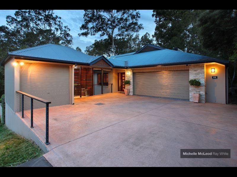 4A Carissa Place, Chapel Hill QLD 4069