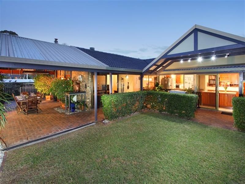 10 Ardell Street, Kenmore QLD 4069